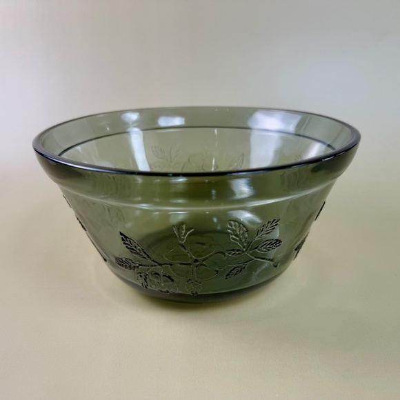 Vintage Federal Glass Blossom Bowl | Sundown Gray | 8" Floral Glass MCM - Picture 6 of 12